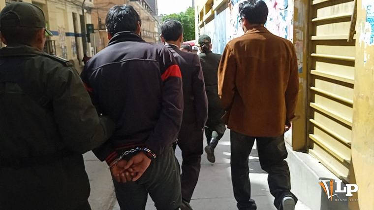 Padrastro a prisión preventiva por agredir a su hijastra