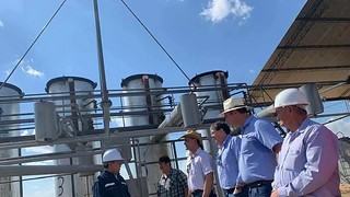 Burocracia y falta de materia prima mantienen parada una refinería que busca producir diésel en Cuatro Cañadas