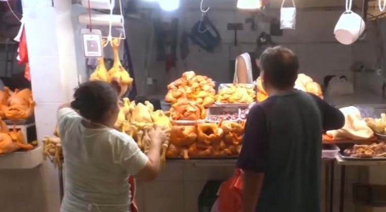 Precio del pollo baja en Santa Cruz tras semanas de constantes alzas