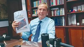 Tuto pide acuerdo político y plazo de dos meses para reformar la Constitución