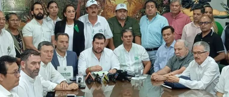Cívicos de Santa Cruz se organizan contra el Decreto 5676 y tres municipios anuncian bloqueos para este miércoles