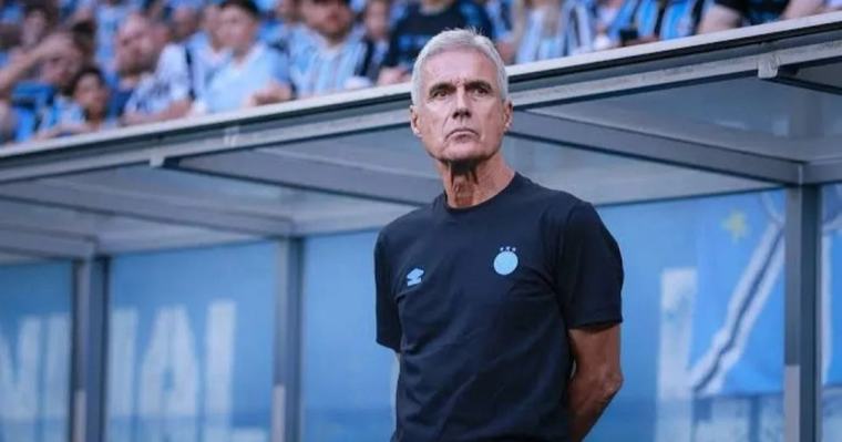Se hizo pasar por el DT de Gremio y estafó a un jugador: así cayó el ‘falso 9’