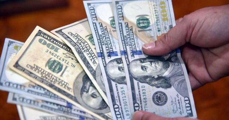 El dólar oficial sigue en ascenso: ¿A cuánto se cotizará este fin de semana y el lunes?