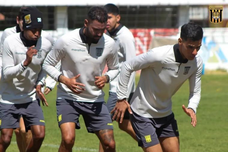 El Tigre inicia ante Real Tomayapo el reto de sumar 9 puntos sin salir de La Paz