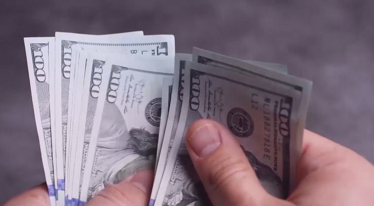 Así se cotiza el dólar en el mercado paralelo este viernes en Bolivia