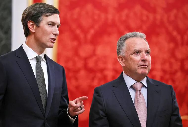 Los emisarios de la Casa Blanca llegan a Kiev para reunirse con Zelenski