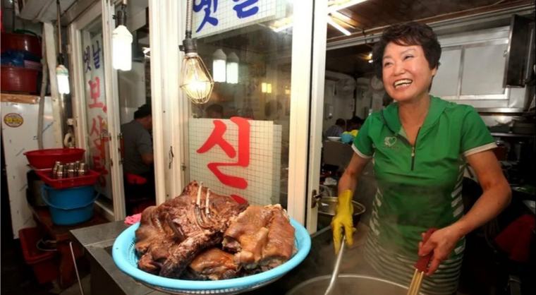Por prohibición, Corea del Sur tendrá último verano de sopa de perro