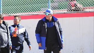 Baldivieso pone su cargo a disposición y apunta contra los arbitrajes