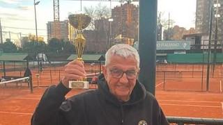 Boliviano Fernando Sattori conquista el MT400 Santiago con 81 años