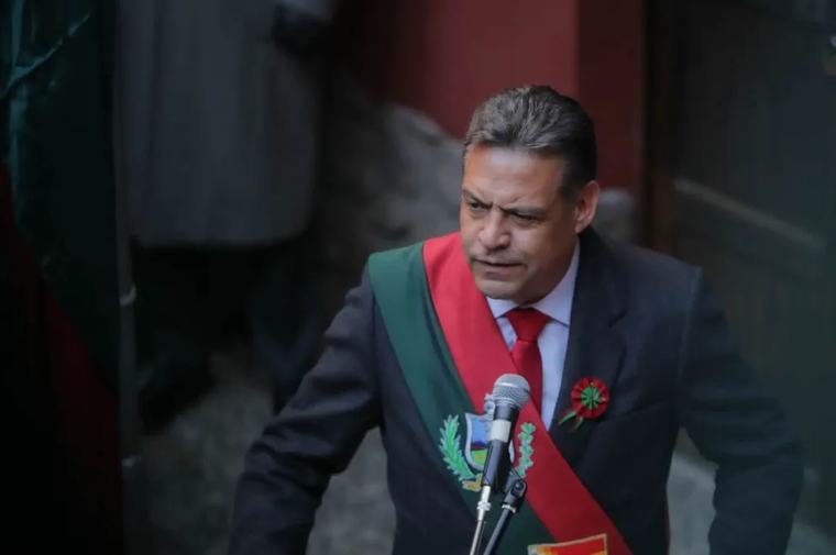 Revilla sale a la palestra y afirma: "No me subí el salario"