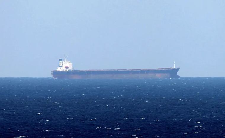 Irán responde a EEUU con ataques a portaviones y a embarcaciones en el estrecho de Ormuz