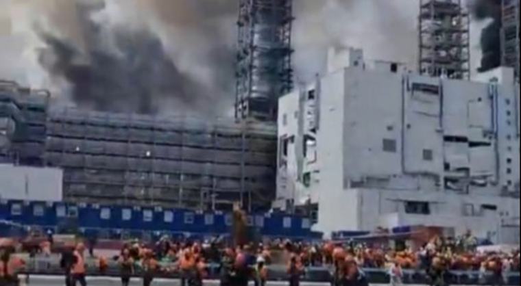 VIDEO: Fuerte explosión destruye parte de una planta de gas en Rusia