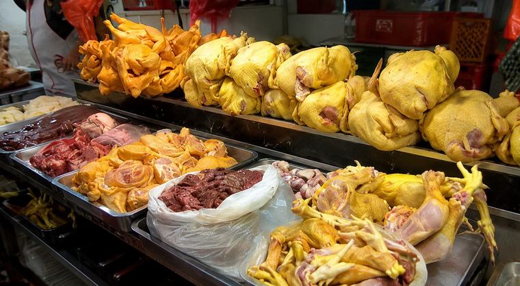 ¿Cómo está el precio del pollo en los mercados de Santa Cruz?