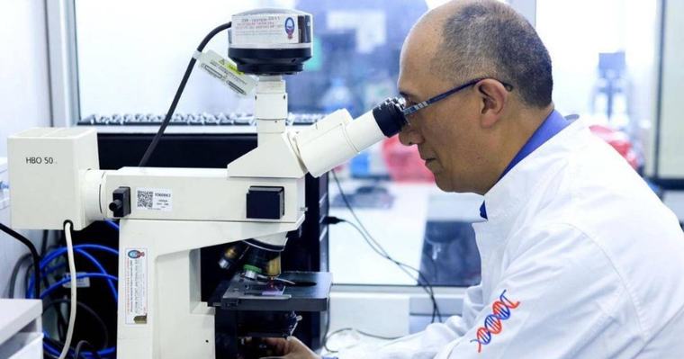 Boliviano de Oro: Ricardo Amaru, el médico que investiga la leucemia y el gen de la altura