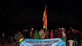 Productores de la provincia Marbán retoman el bloqueo en el puente San Pablo