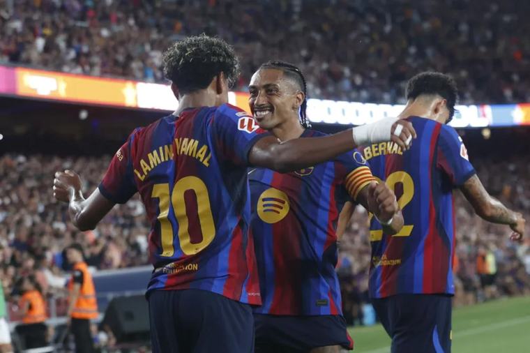 Barcelona supera sin problemas al Rayo Vallecano de Beñat San José