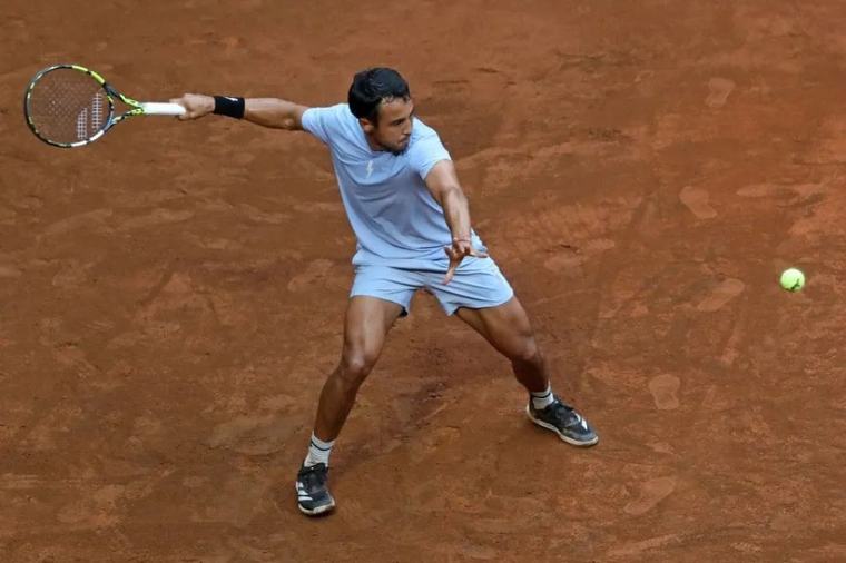 Hugo Dellien supera los cuartos de final y se mete en “semis” del Challenger de Porto