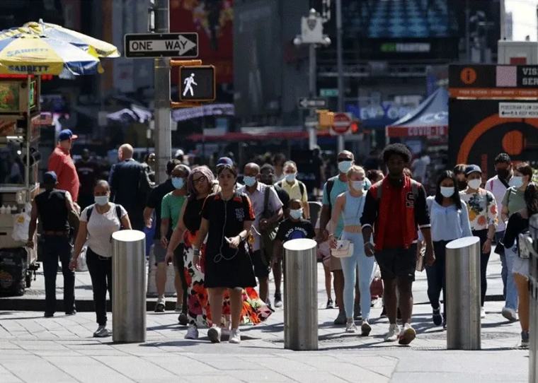 La Policía dispara en Times Square a una mujer que apuñaló gravemente a dos personas