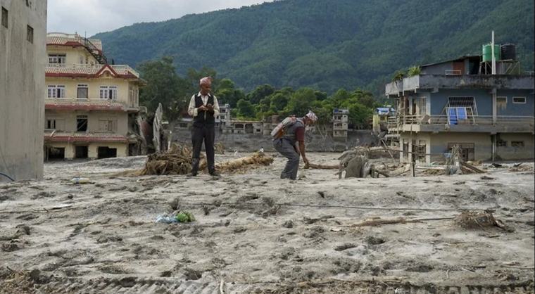 Riadas en Nepal y China dejan 1.372 muertos y casi 5.000 desaparecidos