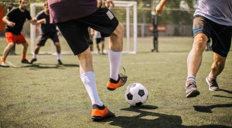 Se hizo pasar por futbolista para comprar un auto y terminó preso
