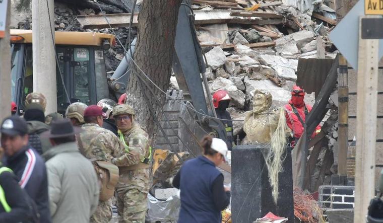 15:12 Hallan el cuerpo de otro soldado y aumentan a ocho las víctimas de explosiones en Viacha
