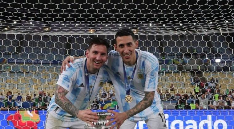 Homenaje a Messi salió mal: hinchas de Central corearon por Di María