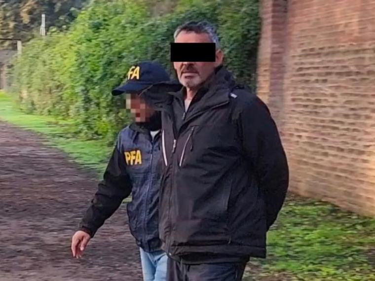 Detuvieron al barra de Independiente "Bebote" Álvarez: lo acusan de traficar drogas desde España y Bolivia