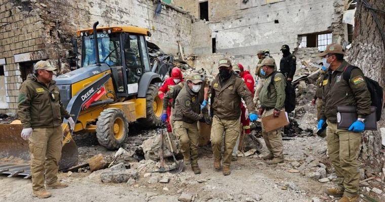 El drama de las víctimas en Viacha: Hallan restos de piel y huesos en la zona de la explosión