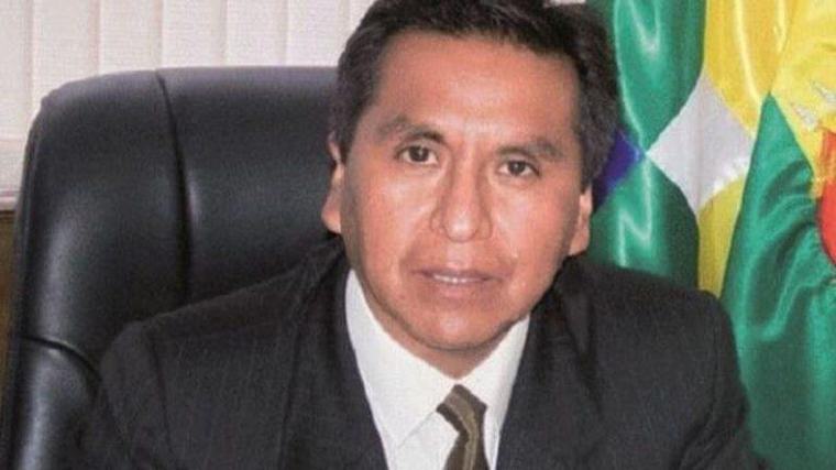 La corrupción puede vaciar las arcas públicas, la mediocridad también puede destruir una gestión y en ambos casos, la factura termina pagándola Oruro