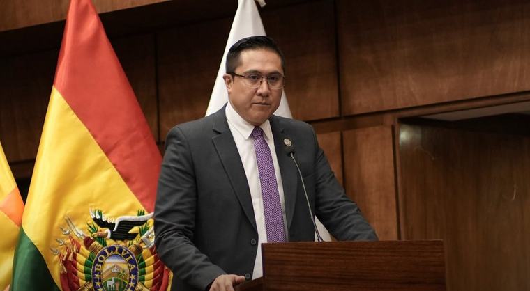 Gobierno envía a Legislativo acuerdo con el FMI por $us 1.900 millones
