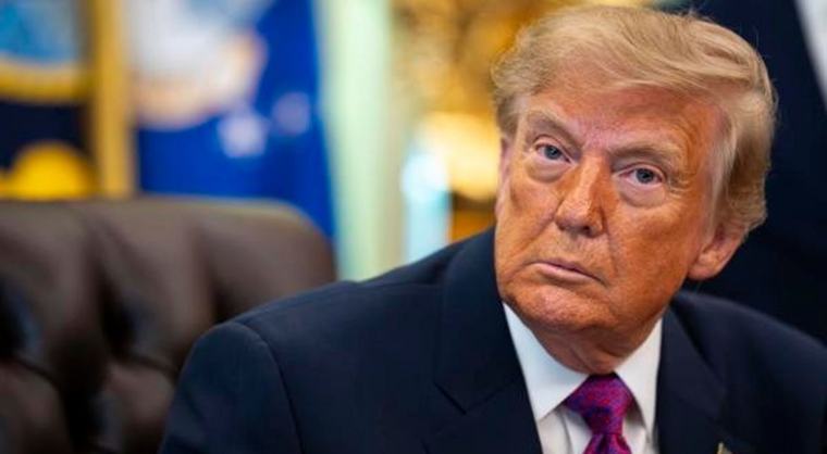 Trump publica video de IA que muestra destrucción de isla iraní Jarg