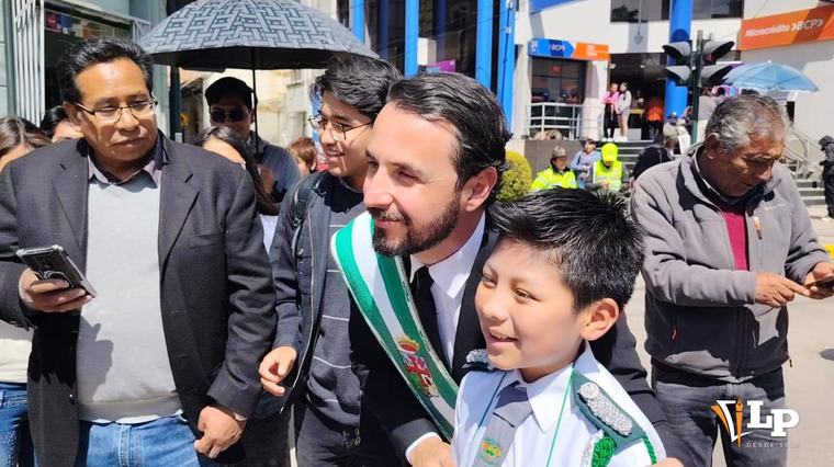 Velasco y Sánchez fortalecen lazos durante Bicentenario orureño