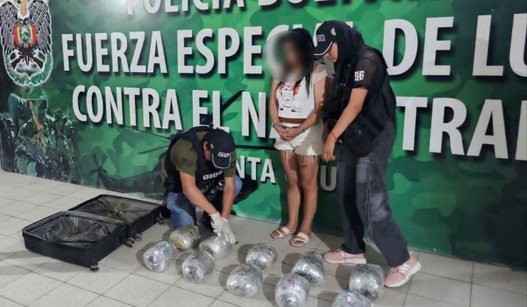 FELCN halla 10 paquetes de marihuana ocultos en una maleta