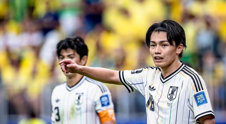 El goleador japonés Ayase Ueda firma con el Lille hasta 2030