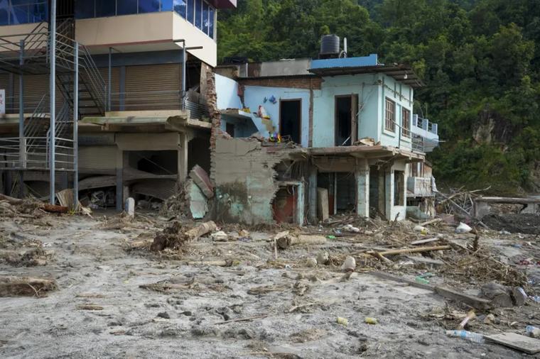 Tres minutos para correr: la alerta que llegó de boca en boca antes de la riada en Nepal