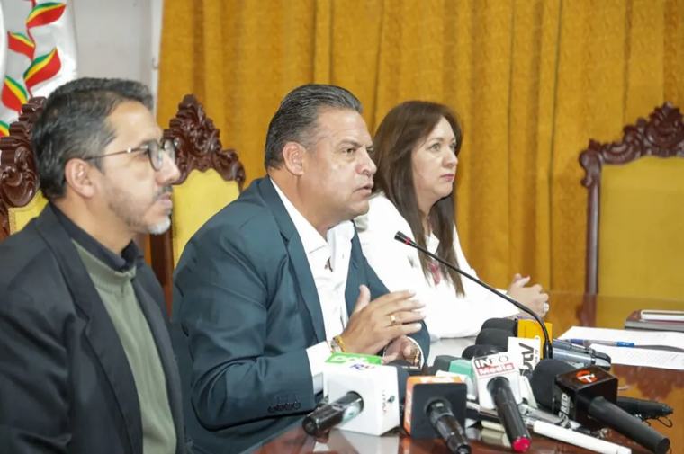 Revilla plantea crear una reserva estratégica de diésel para garantizar producción e inversiones en La Paz