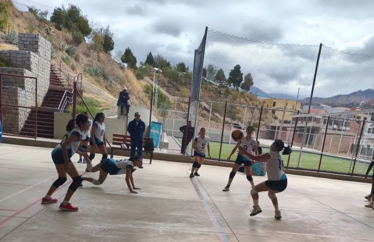 Comienza el Torneo Colegial de Vóley de cinco macrodistritos de La Paz